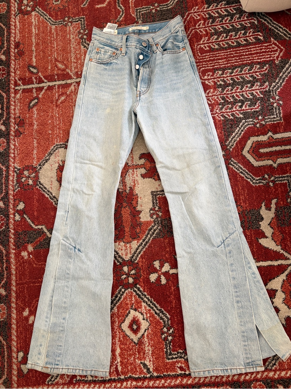 Light Wash Women's High-Rise Levi’s flares